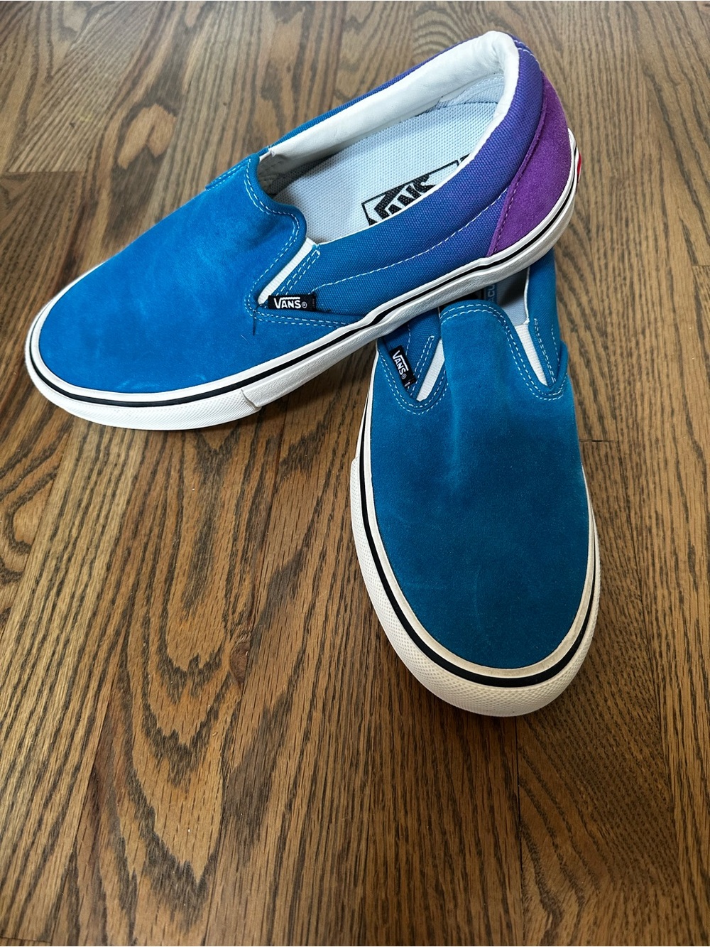 Vans Slip-On Sneakers in suede Teal Blue with canvas Purple Heel